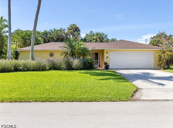 376 Prather Drive, Fort Myers, FL 33919