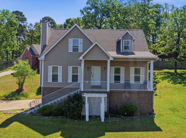 98 Emerald Dr, Maumelle, AR 72113