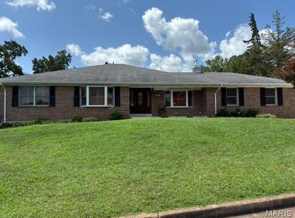 1603 Ronny Dr, De Soto, MO 63020