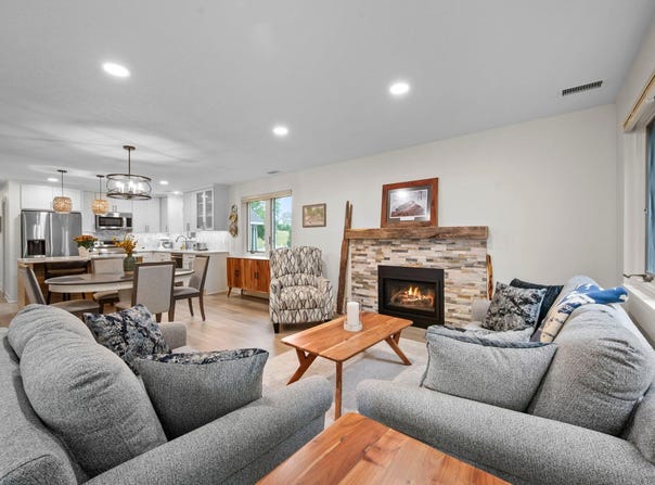 2670 Commerce Boulevard, Mound, MN 55364