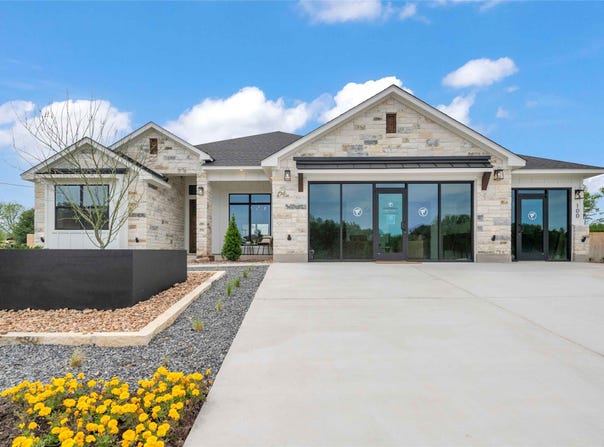 100 Lasso Court, Lorena, TX 76655