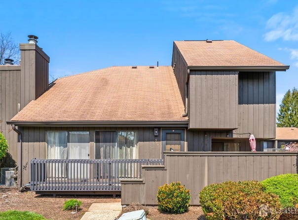 544 Westgate Drive, Edison, NJ 08820