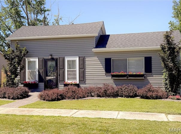 110 E 4th, O'Fallon, IL 62269