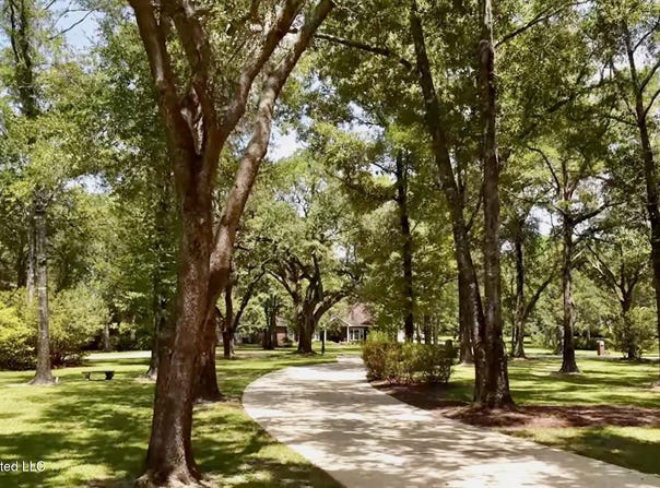 7504 Park Ridge Drive, Moss Point, MS 39562