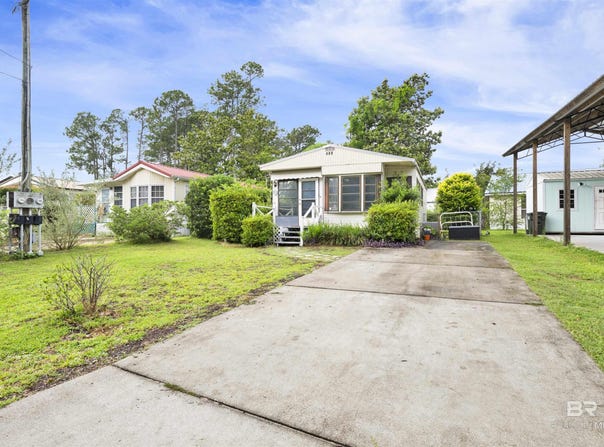 489 Elberta Loop, Lillian, AL 36549