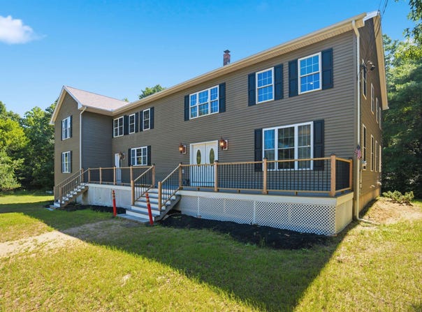68 King Road, Chichester, NH 03258