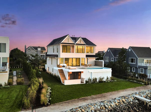 498 Dune Rd, Westhampton Beach, NY 11978