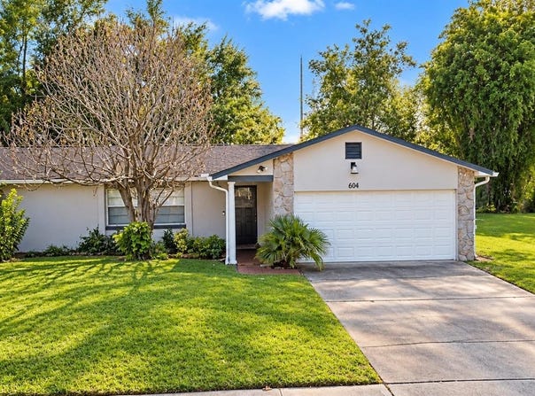 604 RIVERWOODS Circle, ORLANDO, FL 32825
