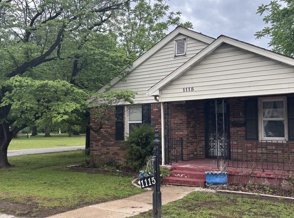1115 S Main, Charleston, MO 63834