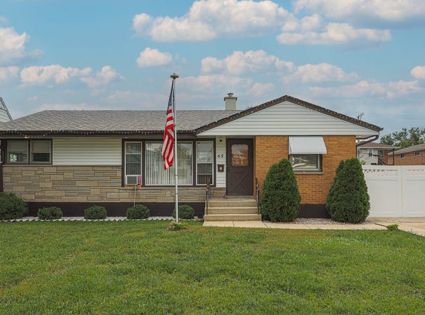 65 Victoria Drive, Northlake, IL 60164