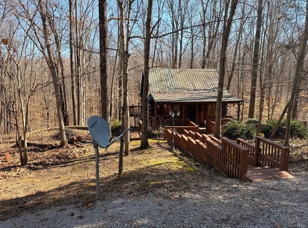 3210 CEDAR GAP Ln, Birdseye, IN 47513