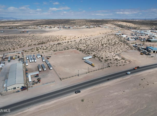 2575 Darrington Road, El Paso, TX 79928
