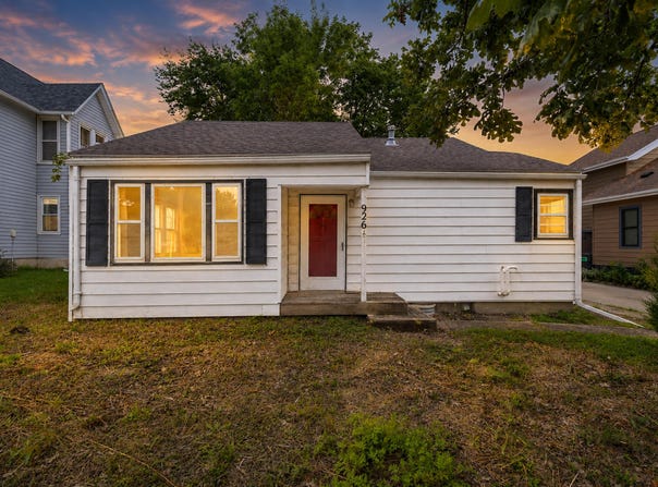 926 Duff Avenue, Ames, IA 50010
