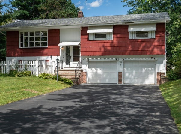 4 Orchard Drive, Kinderhook, NY 12106