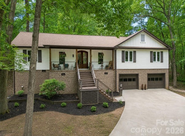 16 Tanglewood Road, Lake Wylie, SC 29710