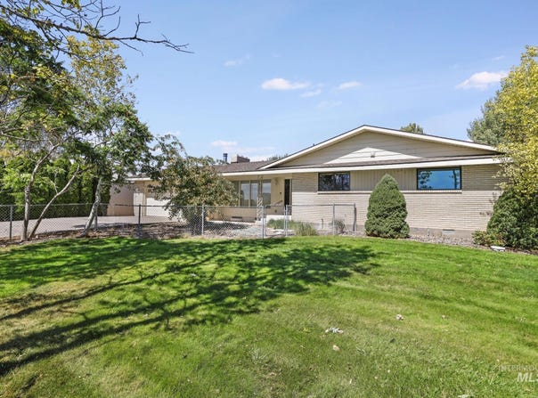 918 W Baseline Rd, Paul, ID 83347