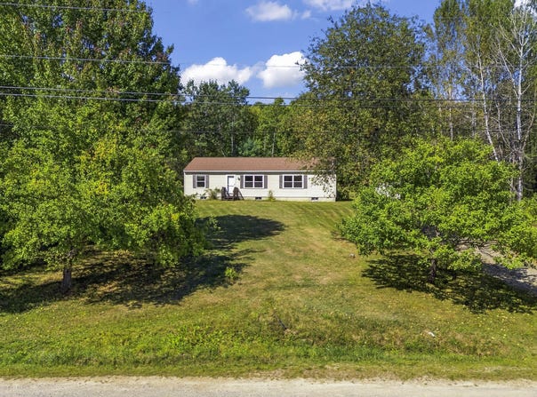 7 Meadow Way, Richmond, ME 04357