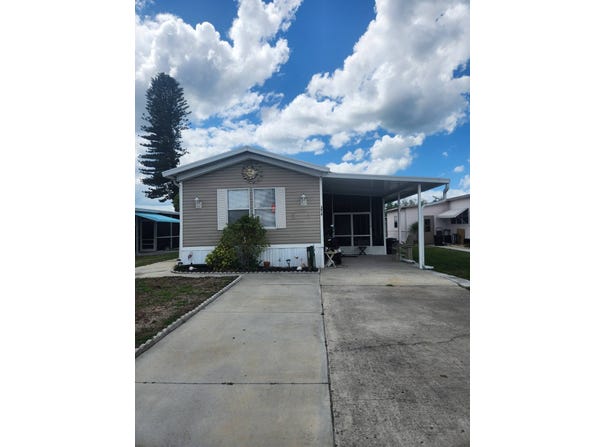 3619 Luau St., Ruskin, FL 33570