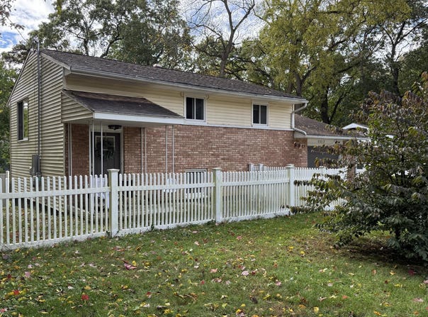 1117 Westlake Woods Drive, Battle Creek, MI 49037