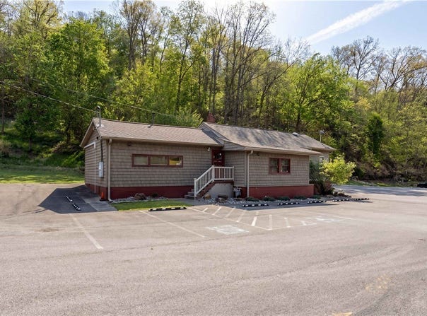 3006 Lewis Run Rd, Clairton, PA 15025