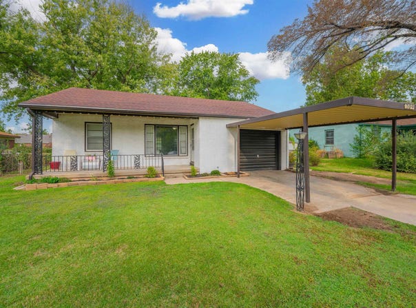709 N Farrel Drive, Mulvane, KS 67110
