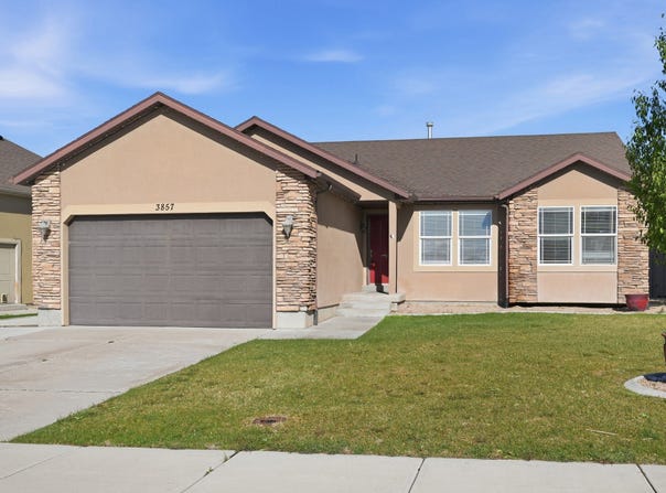 3857 E BARTON CREEK Dr, Eagle Mountain, UT 84005