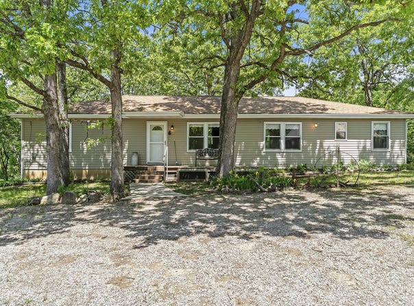 1133 E 318th Road, Flemington, MO 65650