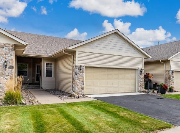 776 Meredith Circle, River Falls, WI 54022