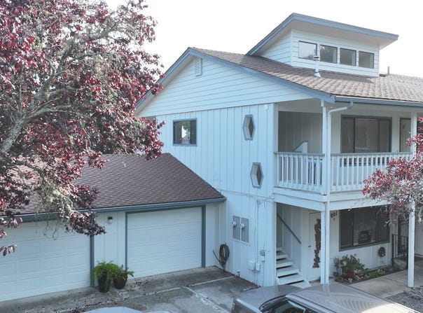 801 BROOKHAVEN Dr, Brookings, OR 97415