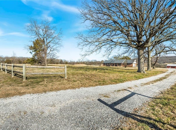 13878 Greasy Valley Road, Prairie Grove, AR 72753