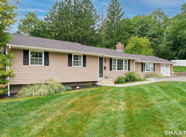 6 Pine Street, Naugatuck, CT 06770