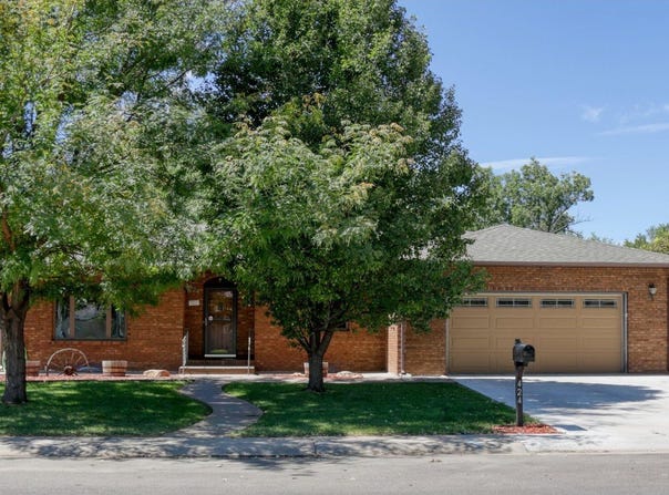 424 Cambridge St, Brush, CO 80723