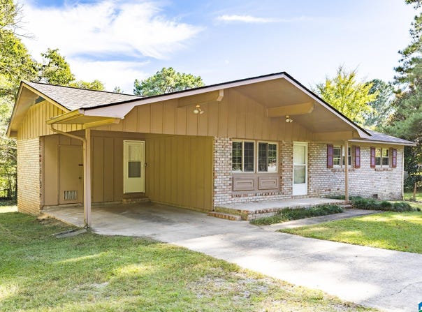 1240 RUSSELL DRIVE, WEAVER, AL 36277
