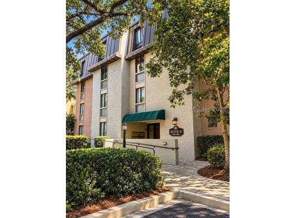 2 Lighthouse Lane, Hilton Head Island, SC 29928