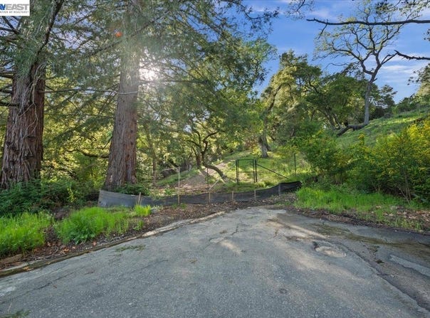 Silverwood Dr, Lafayette, CA 94549