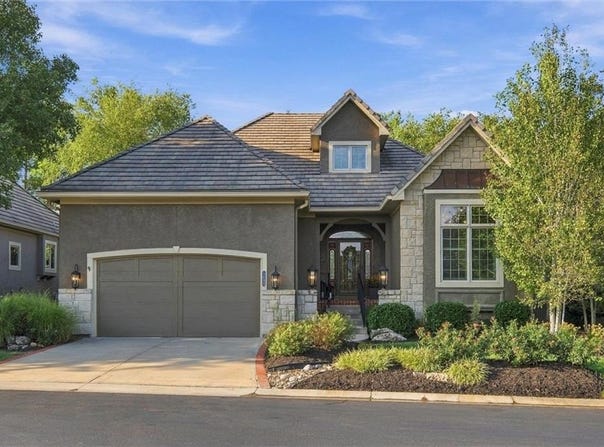 5404 W 124th Terrace, Leawood, KS 66209