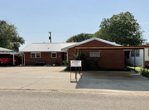 308 S W 7th St, Lockney, TX 79241