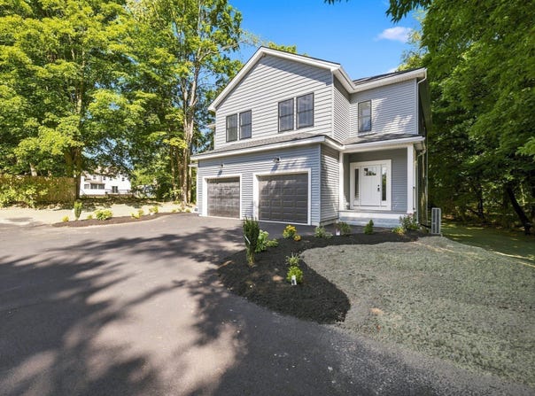 24 Nashua Rd, Pepperell, MA 01463
