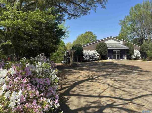 154 S Main Street, Arab, AL 35016