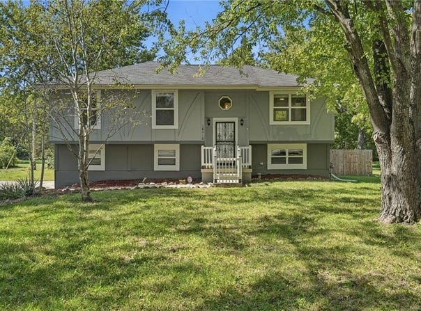 16010 Eastern Avenue, Belton, MO 64012