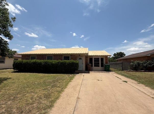 929 E 41st, San Angelo, TX 76903