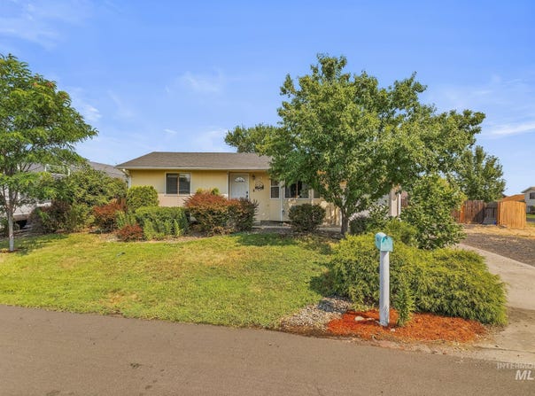 1805 Birch Dr, Lewiston, ID 83501