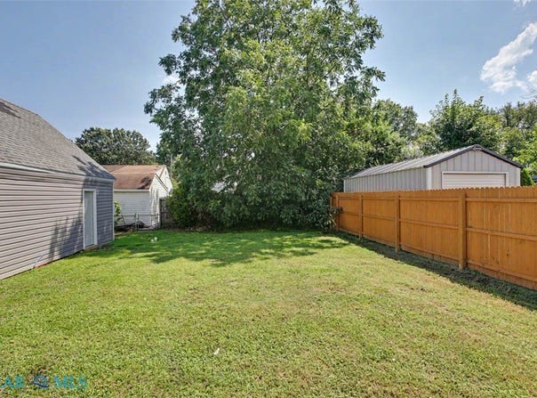 2112 E Pembroke Ave, Hampton, VA 23664
