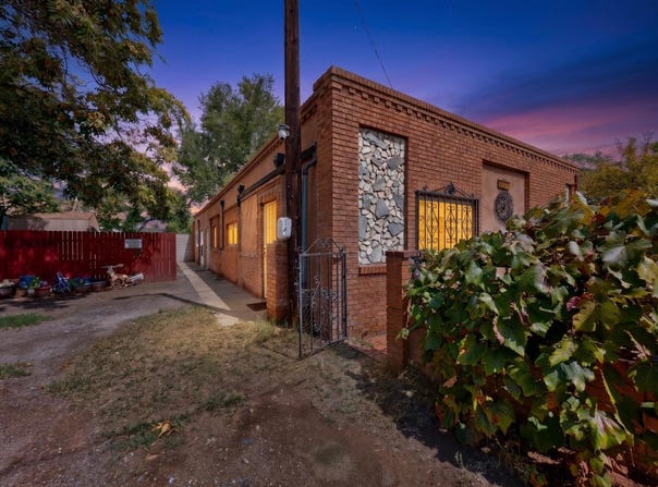 2215 Hooper Road SW, Albuquerque, NM 87105