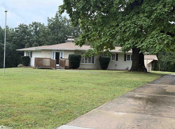 1316 Rock Valley Road, Centerville, IA 52544