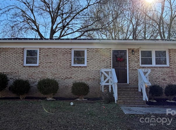 513 Holly Street, Dallas, NC 28034