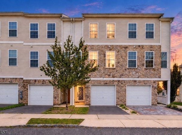 16 Paulina Pl, Franklin Twp., NJ 08873-3781