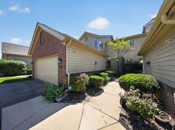 117 Ponds View Drive, Ann Arbor, MI 48103