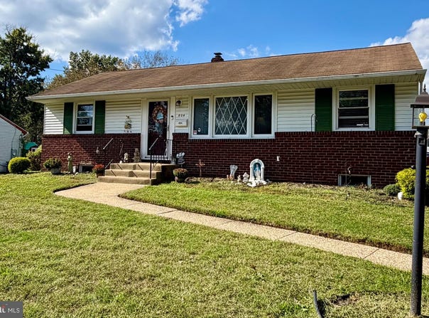 804 BURBANK Drive, SOMERDALE, NJ 08083