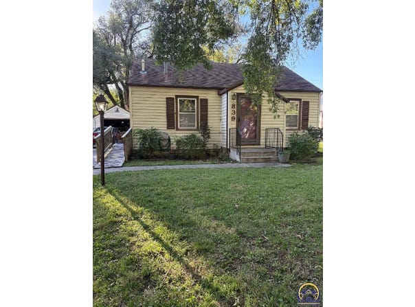 839 SW Webster AVE, Topeka, KS 66606